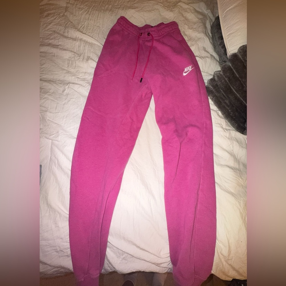 pink nike sweatpants